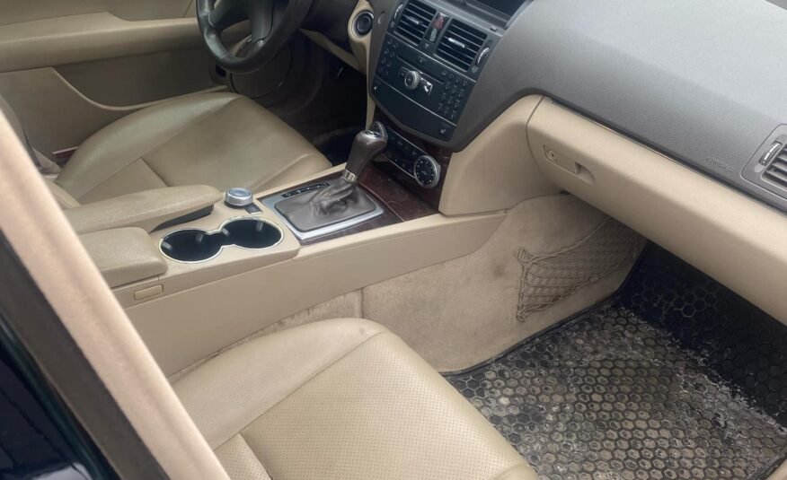 MERCEDEZ C 300 2009
