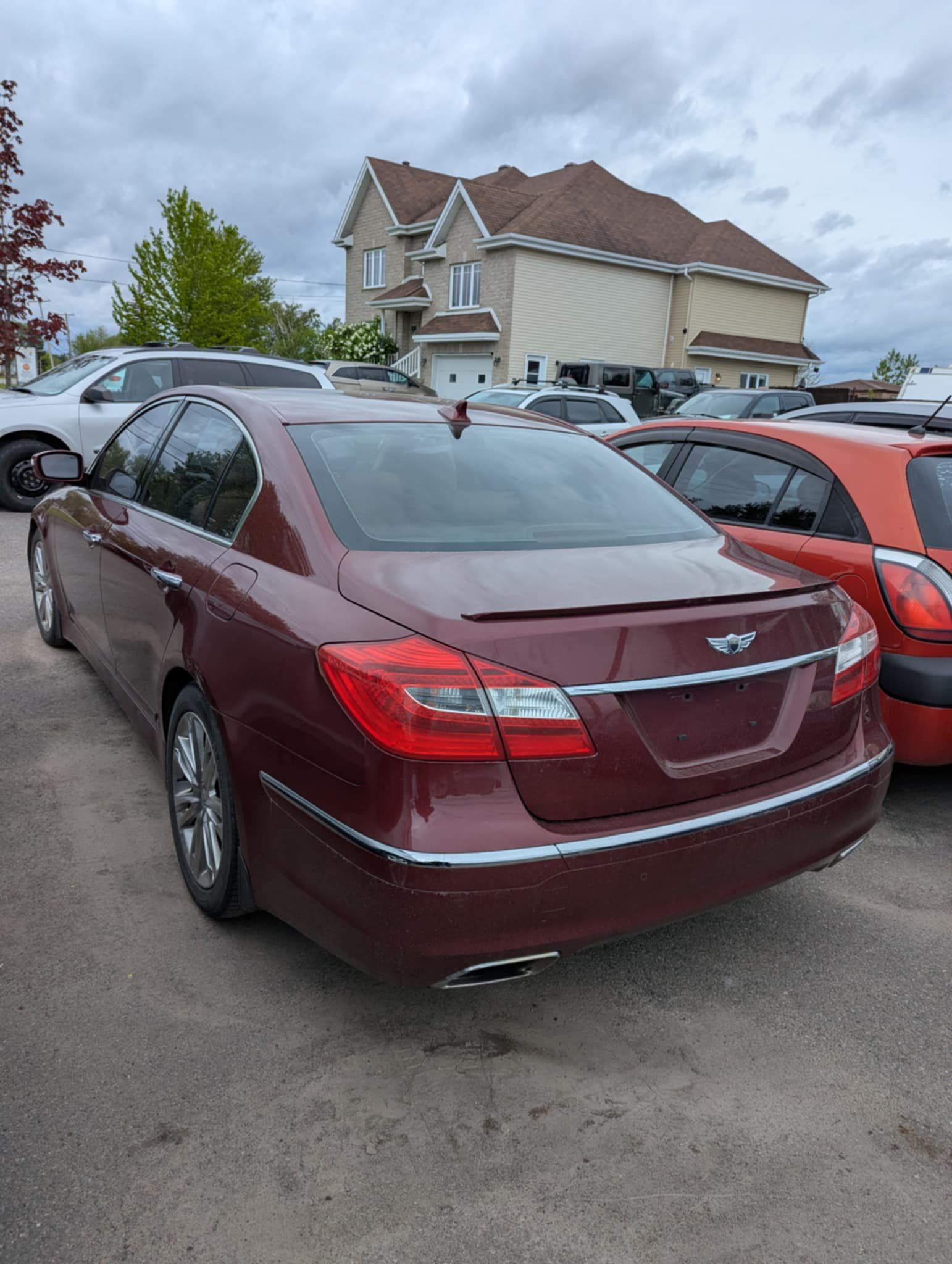 HYUNDAI GENESIS 2013