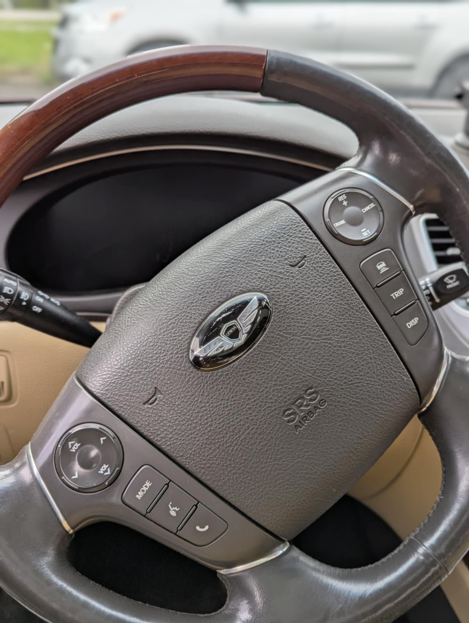 HYUNDAI GENESIS 2013