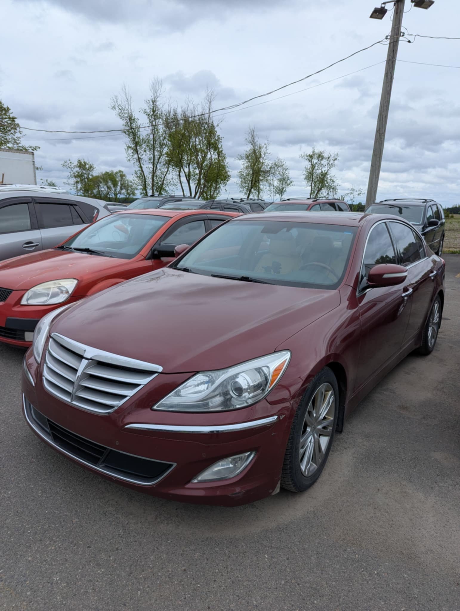 HYUNDAI GENESIS 2013