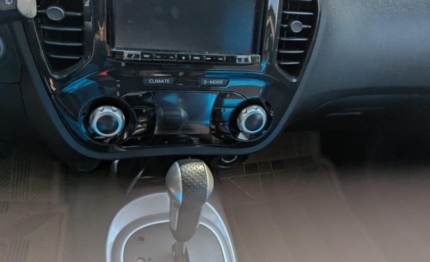 NISSAN JUKE 2011